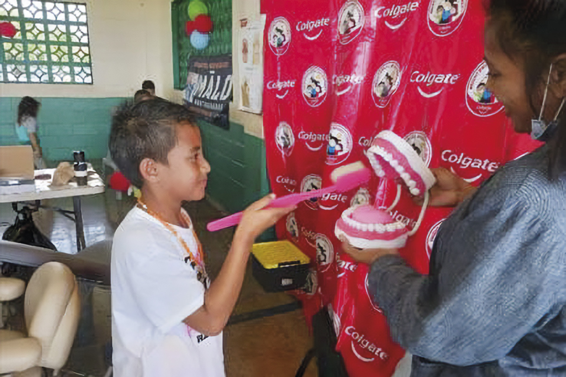 A dental clinic on wheels in Samoa